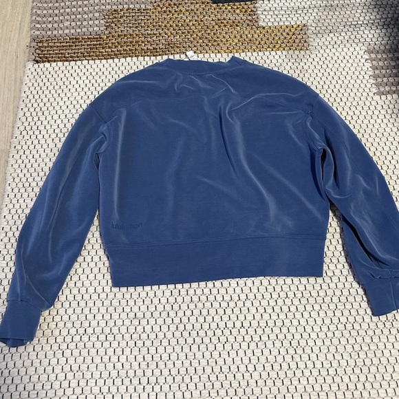 Lululemon Softstreme Perfectly Oversized Cropped Crew in blue size 2 - Picture 3 of 7